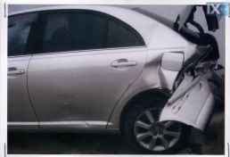 TOYOTA AVENSIS  ΠΟΔΙΑ,ΠΟΡΤΠΑΓΚΑΖ,ΠΡΟΦΥΛΑΚΤΗΡΕΣ www.saravalaki.com